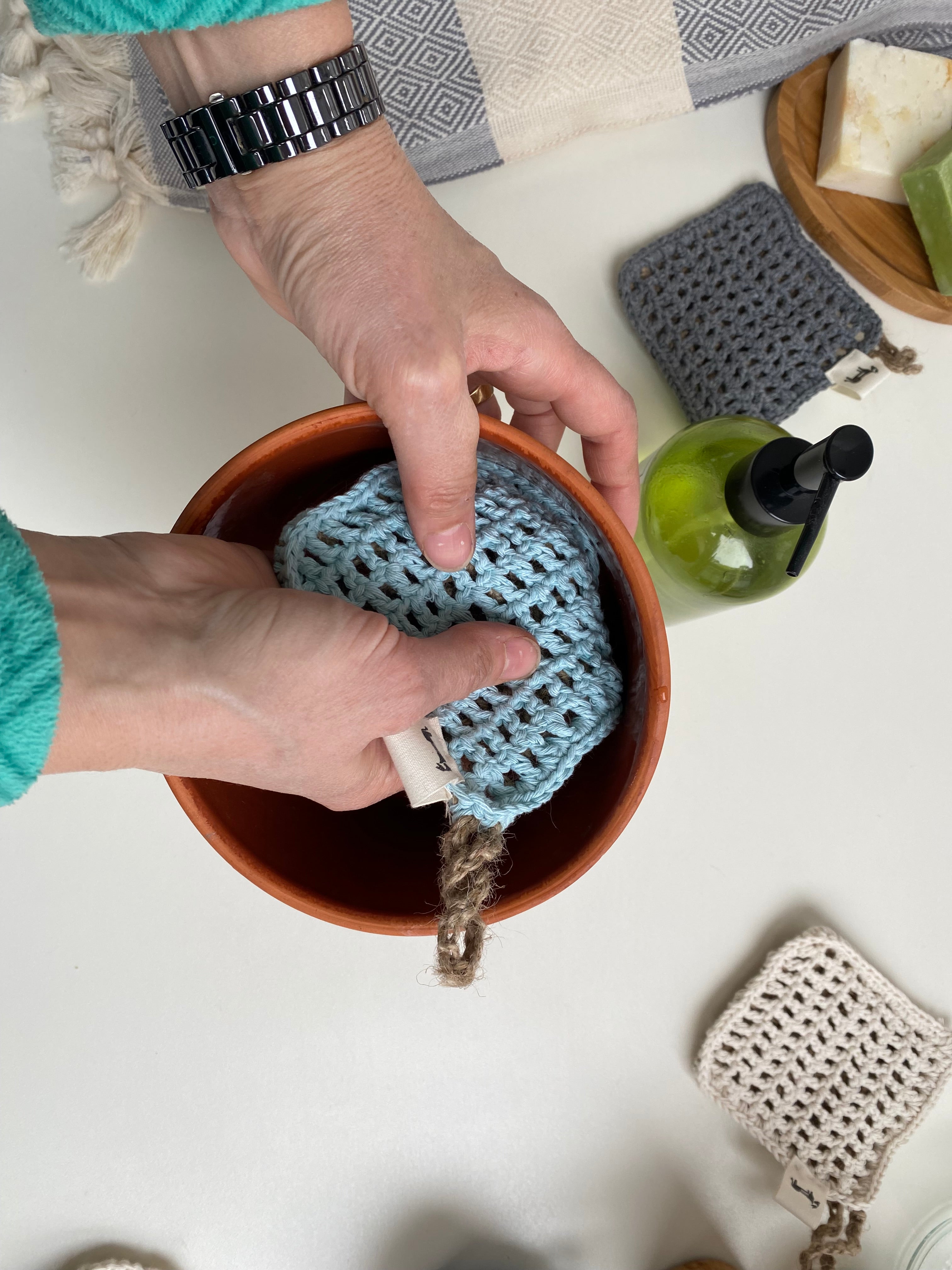 Double-sided kitchen sponge-3